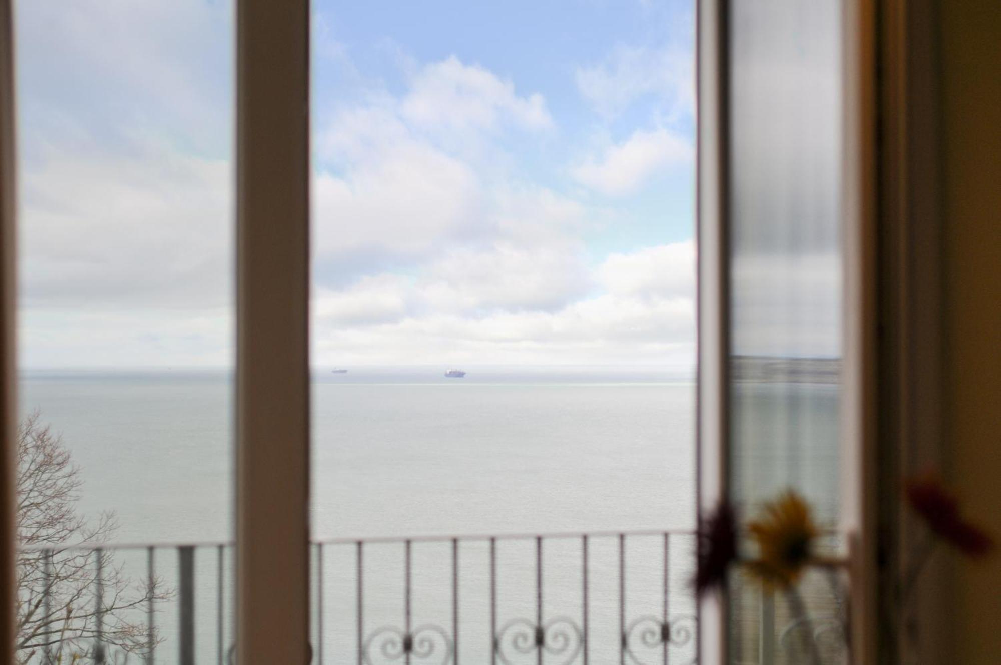 Apartmán Stunning Ocean Views, The Priory Shanklin Exteriér fotografie